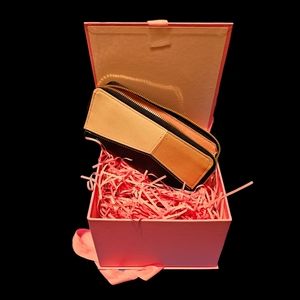 Women beautiful wallet